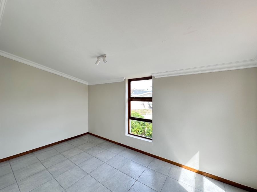 5 Bedroom Property for Sale in Bayview Western Cape
